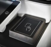 Comment choisir votre distributeur de caisse enregistreuse ?